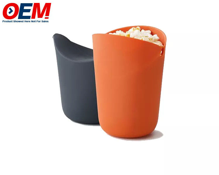 OEM अच्छी गुणवत्ता वाला कंटेनर कस्टम मुद्रित प्लास्टिक कार्टून पॉपकॉर्न बाल्टी टब कप ढक्कन के साथ प्रचार के लिए